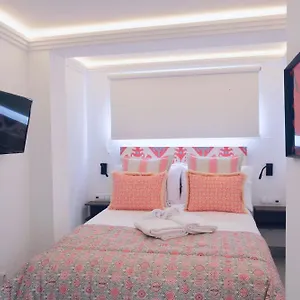 Myra Marbella